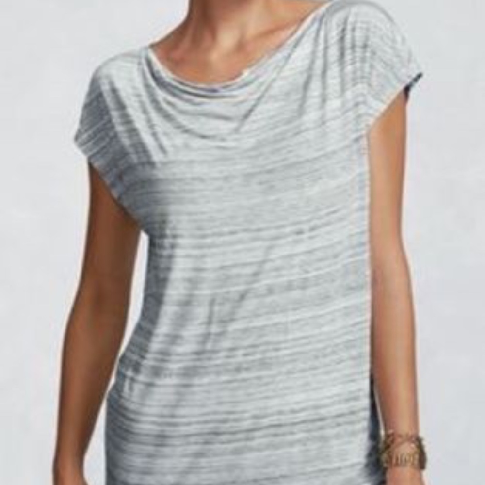 CABI FALL IN TEE - DRAPED TOP - MEDIUM - EUC